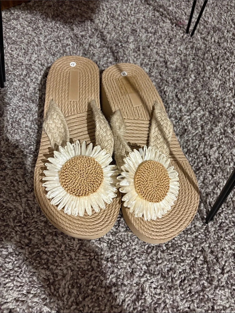 Tan Straw Sun Hat & Platform Sandals with Daisy Accent - Picture 2 of 5